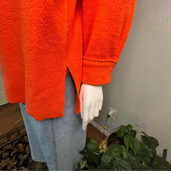 Women’s Shacket Size XL Moda International Red/Orange Fleece Sharktooth Buttons - Picture 15 of 15